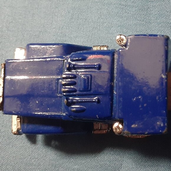 Vintage!! Road Champs 1982 Mack Super Liner Blue Die Cast - Missing Back Wheels - Picture 5 of 7